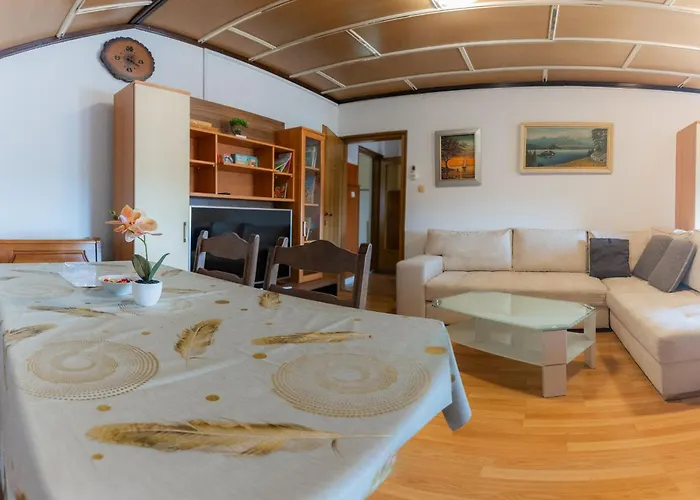 Kozarje Πανσιόν *