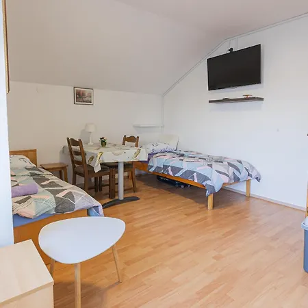 Konukevi Kozarje Ljubljana