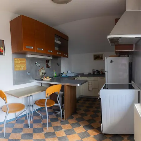 Konukevi Kozarje Ljubljana