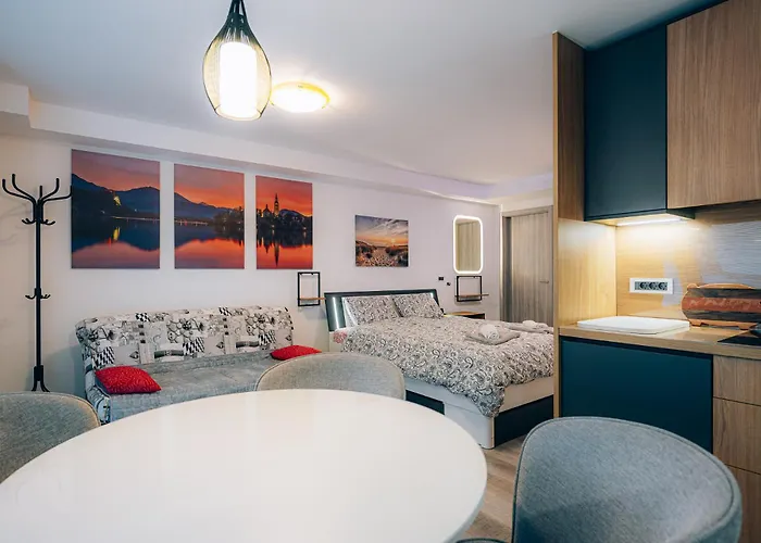 Kozarje Gostinjska kuća *